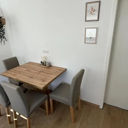 Rhine Dream Underground בית נופש *